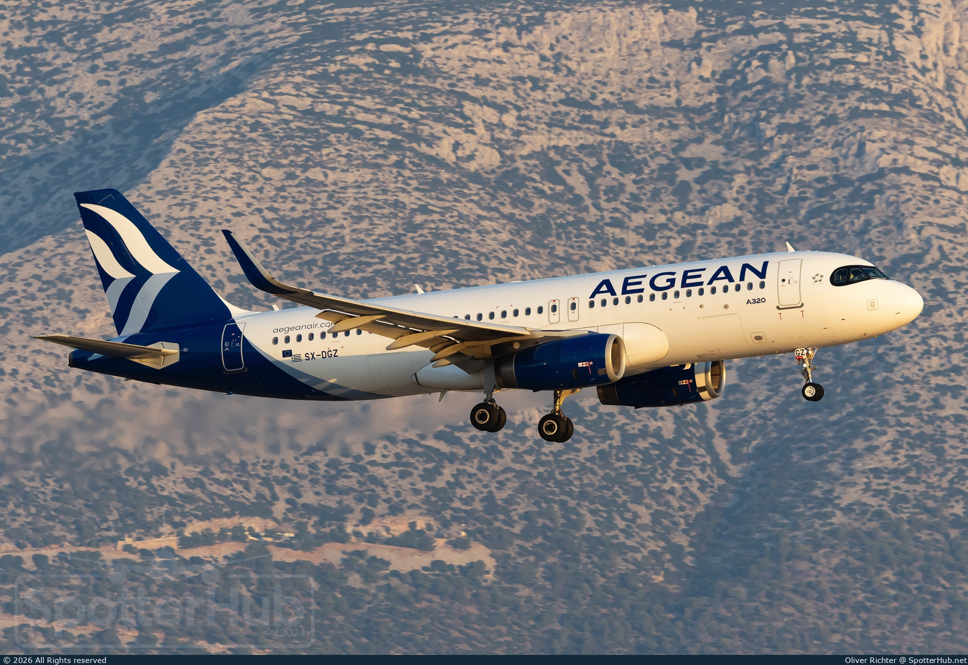 Photo of SX-DGZ - Airbus A320-232 operated by Aegean Airlines