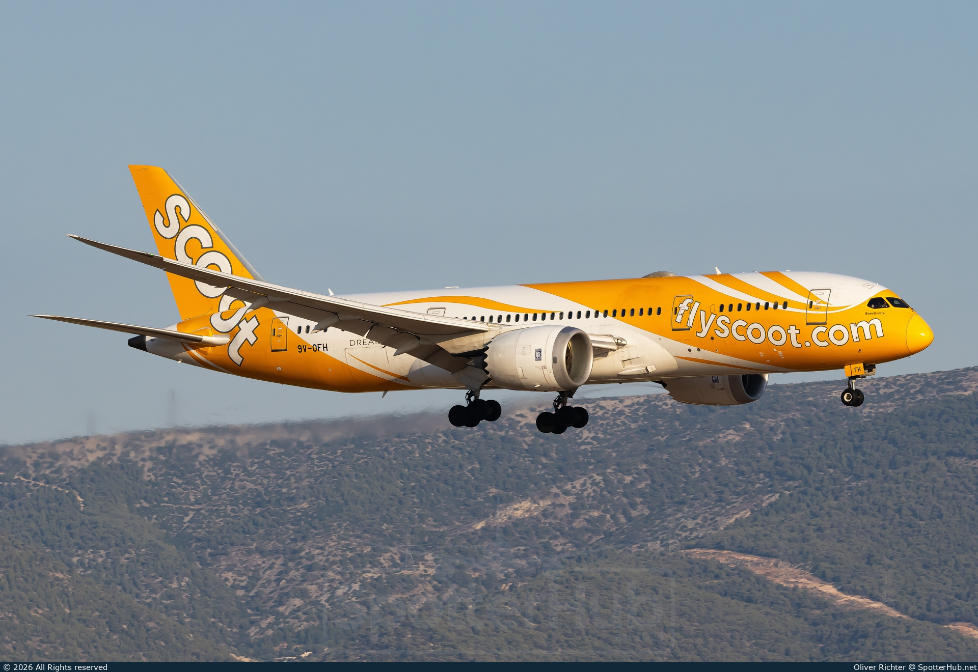 Photo of 9V-OFH - Boeing 787-8 Dreamliner operated by Scoot
