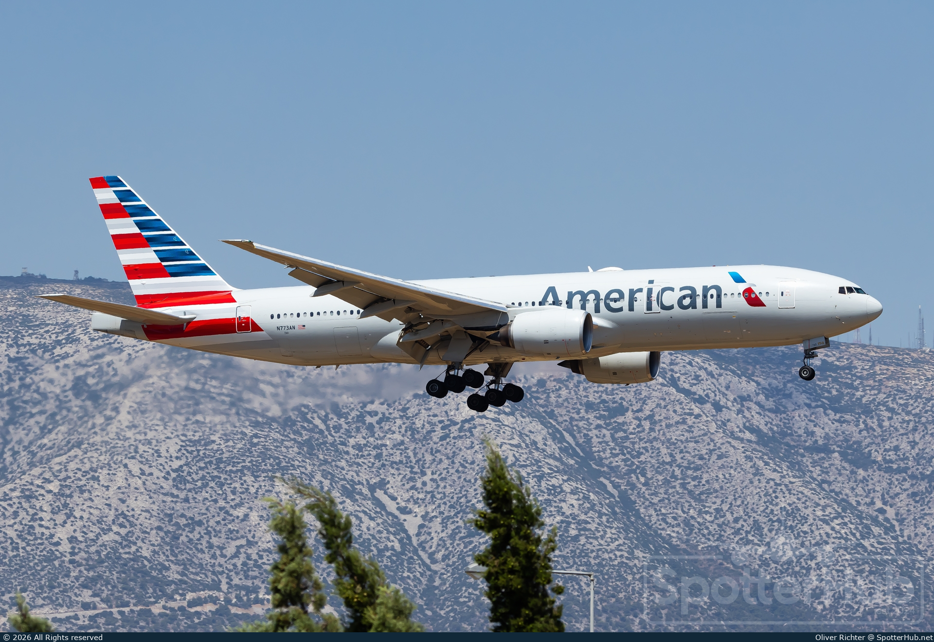 Photo of N773AN - Boeing 777-223(ER) operated by American Airlines