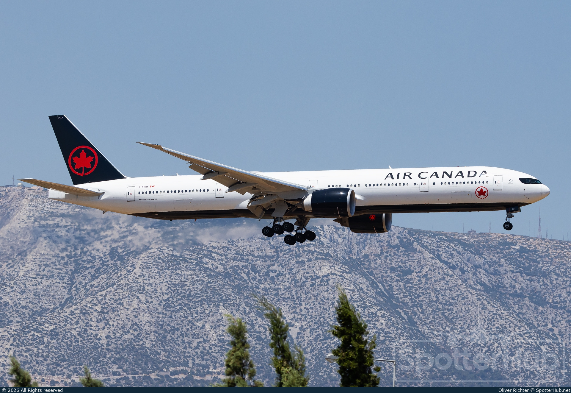 Photo of C-FIUW - Boeing 777-333(ER) operated by Air Canada