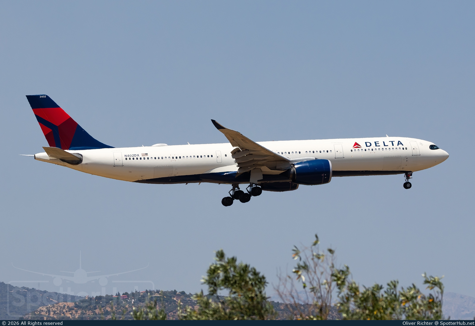 Photo of N402DX - Airbus A330-941 operated by Delta Air Lines