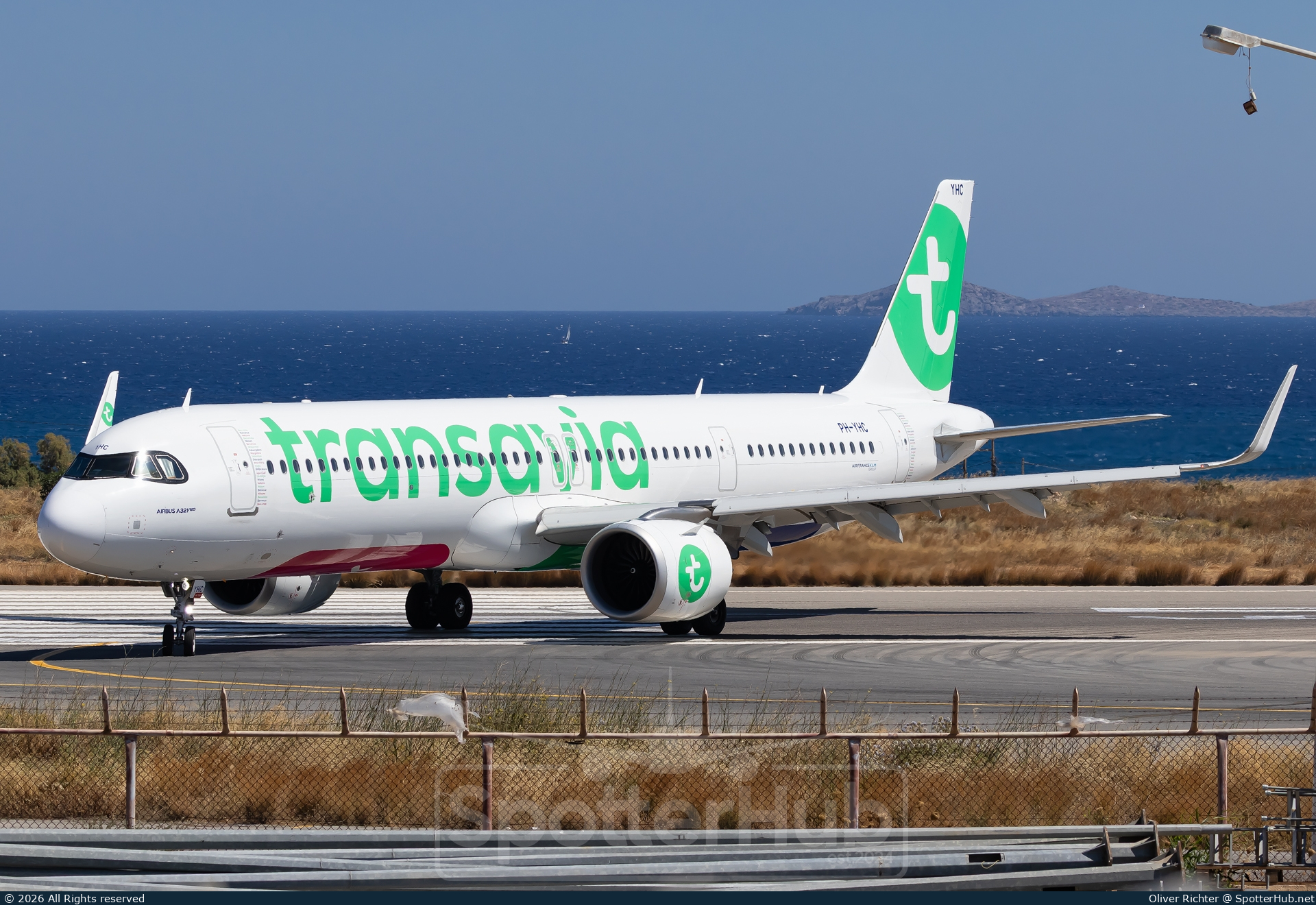Photo of PH-YHC - Airbus A321-252NX operated by Transavia