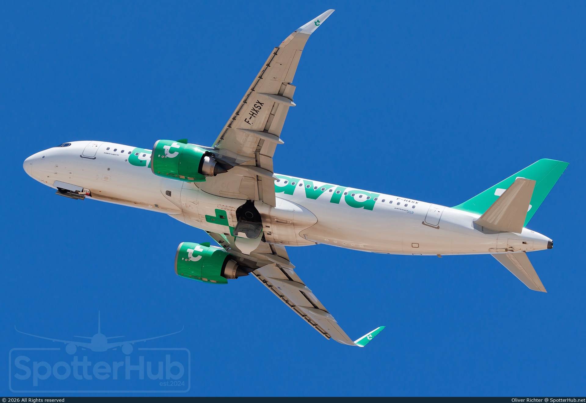 Photo of F-HXSX - Airbus A320-252N operated by Transavia France
