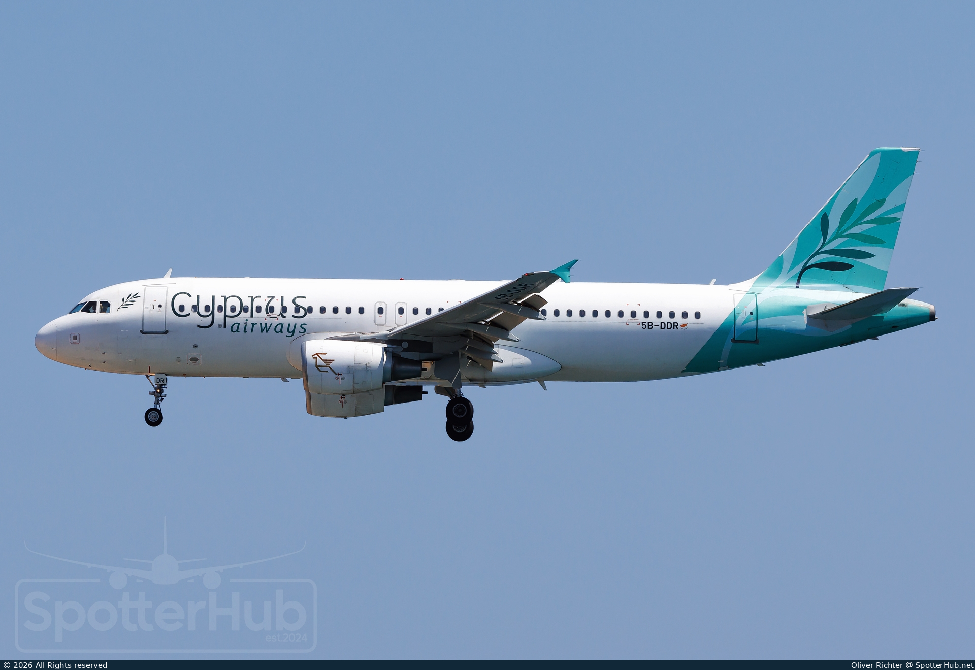 Photo of 5B-DDR - Airbus A320-214 operated by Cyprus Airways [2016]