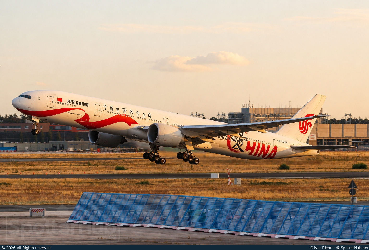 Photo of B-2006 - Boeing 777-39L(ER) operated by Air China