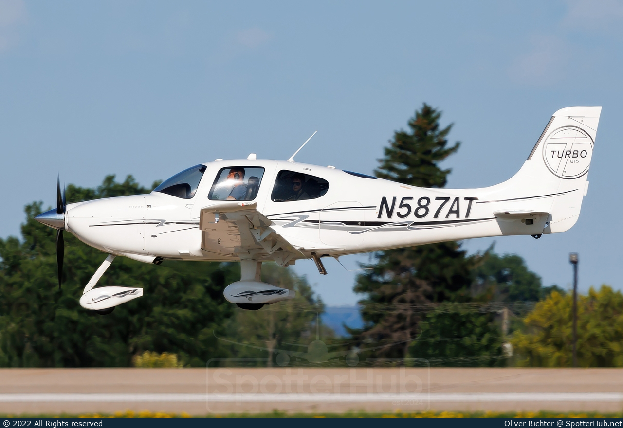 Photo of N587AT - Cirrus SR22T G6 GTS operated by Private
