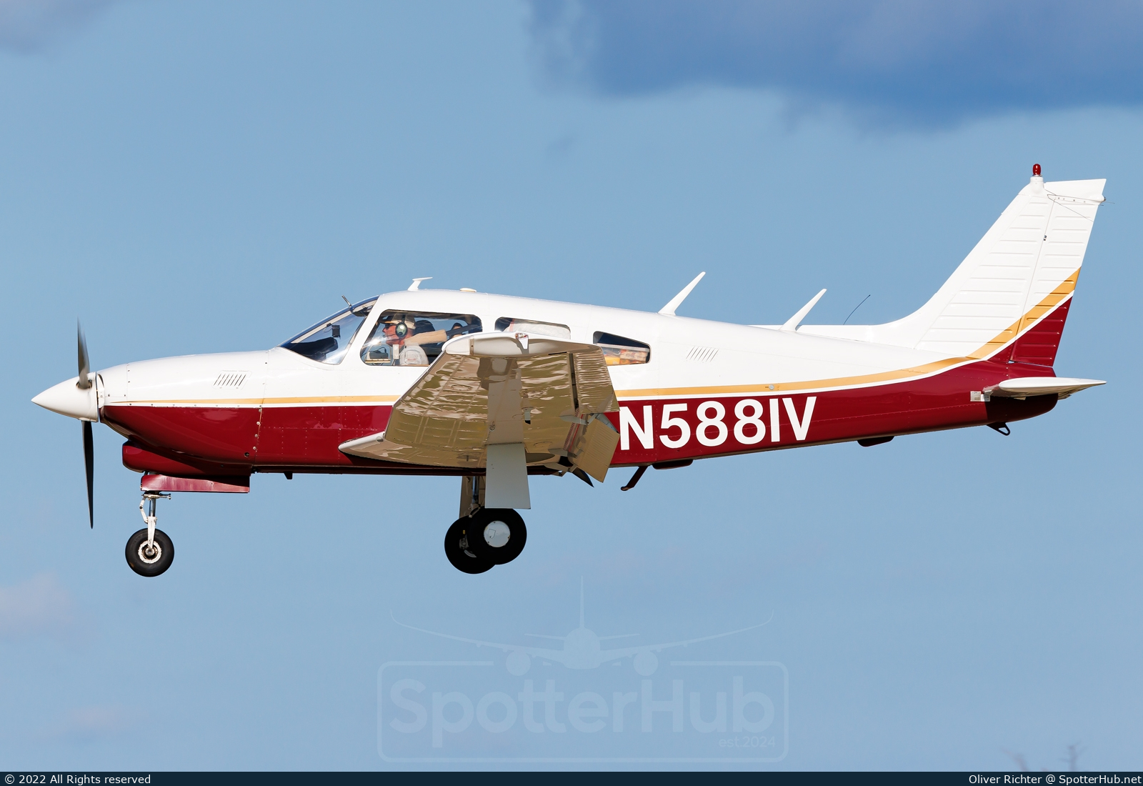 Photo of N5881V - Piper PA-28R-201T Turbo Arrow III operated by Private