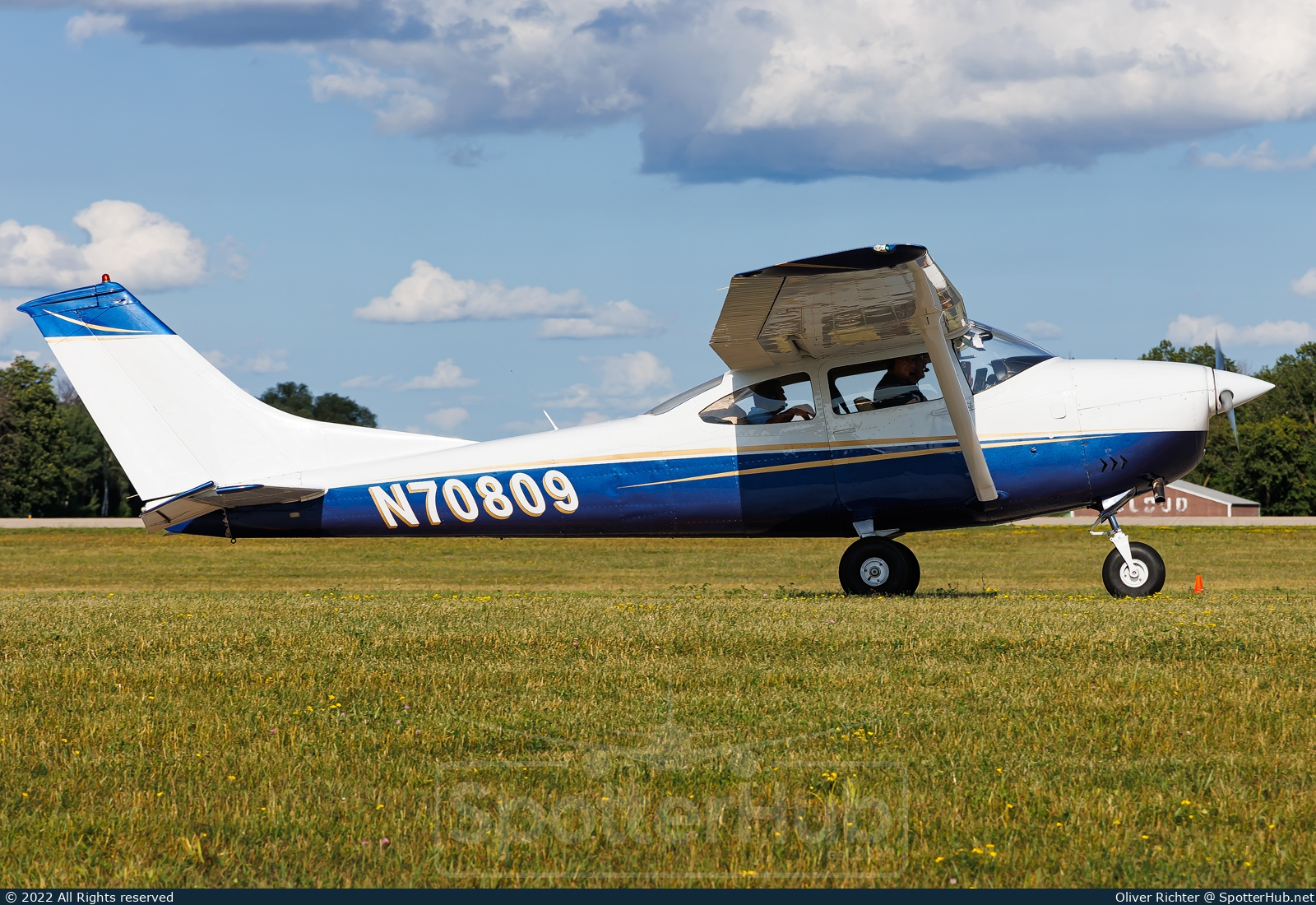 Photo of N70809 - Cessna 182M Skylane operated by Private