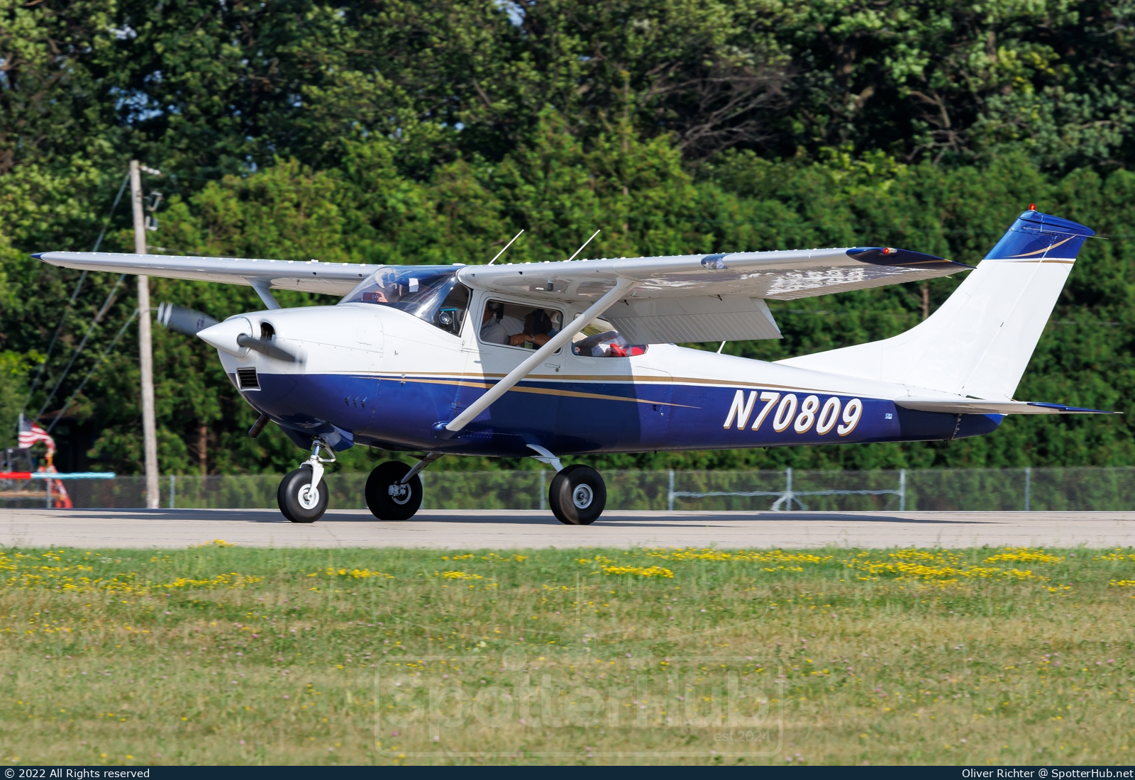 Photo of N70809 - Cessna 182M Skylane operated by Private