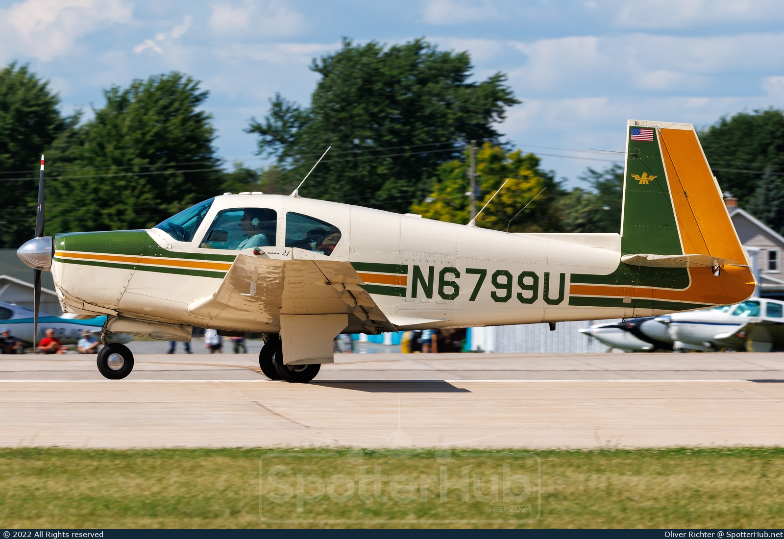 Photo of N6799U - Mooney M20C Mark 21 operated by Private