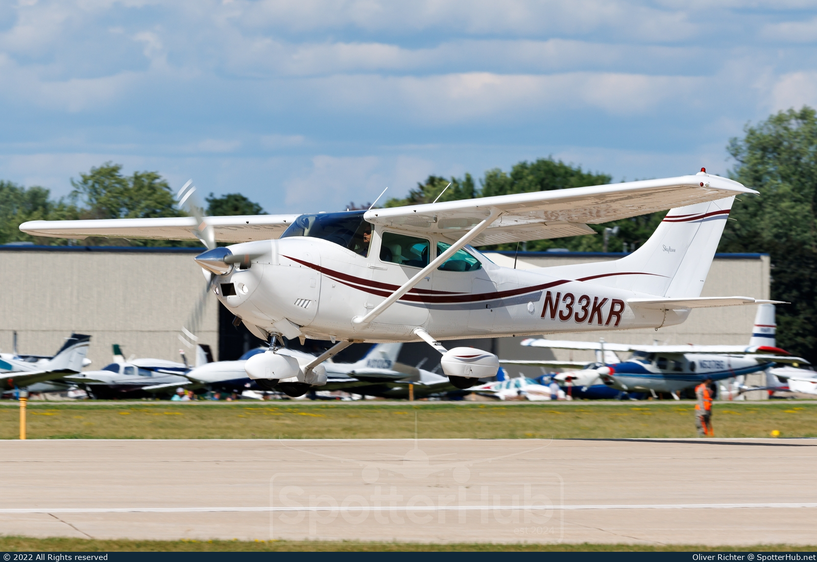 Photo of N33KR - Cessna 182Q Skylane operated by Private
