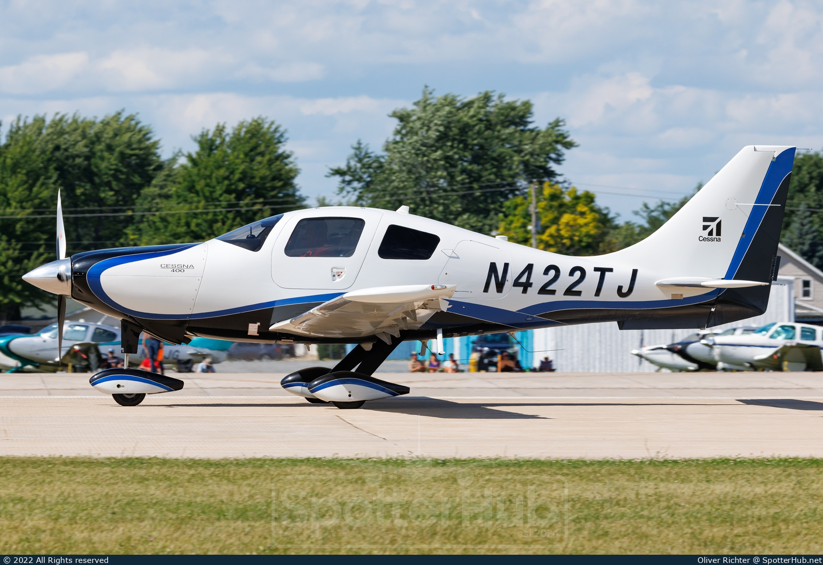 Photo of N422TJ - Cessna 400 Corvalis TT operated by Private
