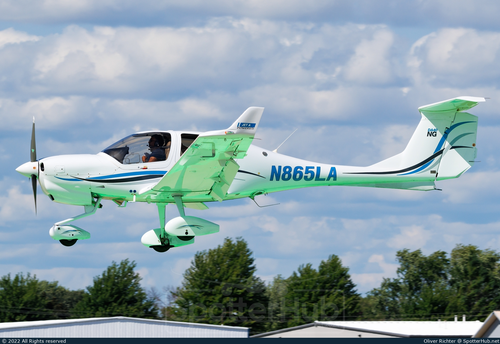 Photo of N865LA - Diamond DA40 NG Diamond Star operated by Private