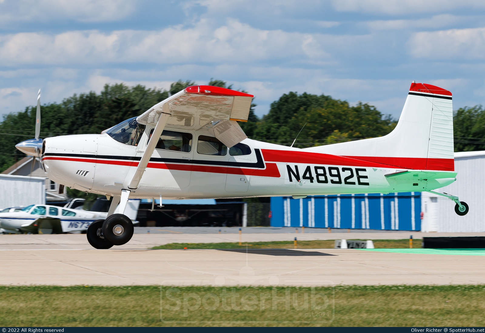 Photo of N4892E - Cessna A185F Skywagon operated by Private