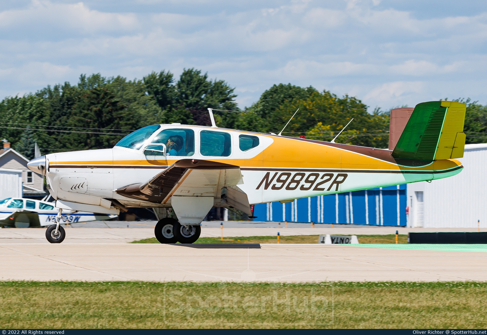 Photo of N9892R - Beechcraft M35 Bonanza operated by Private