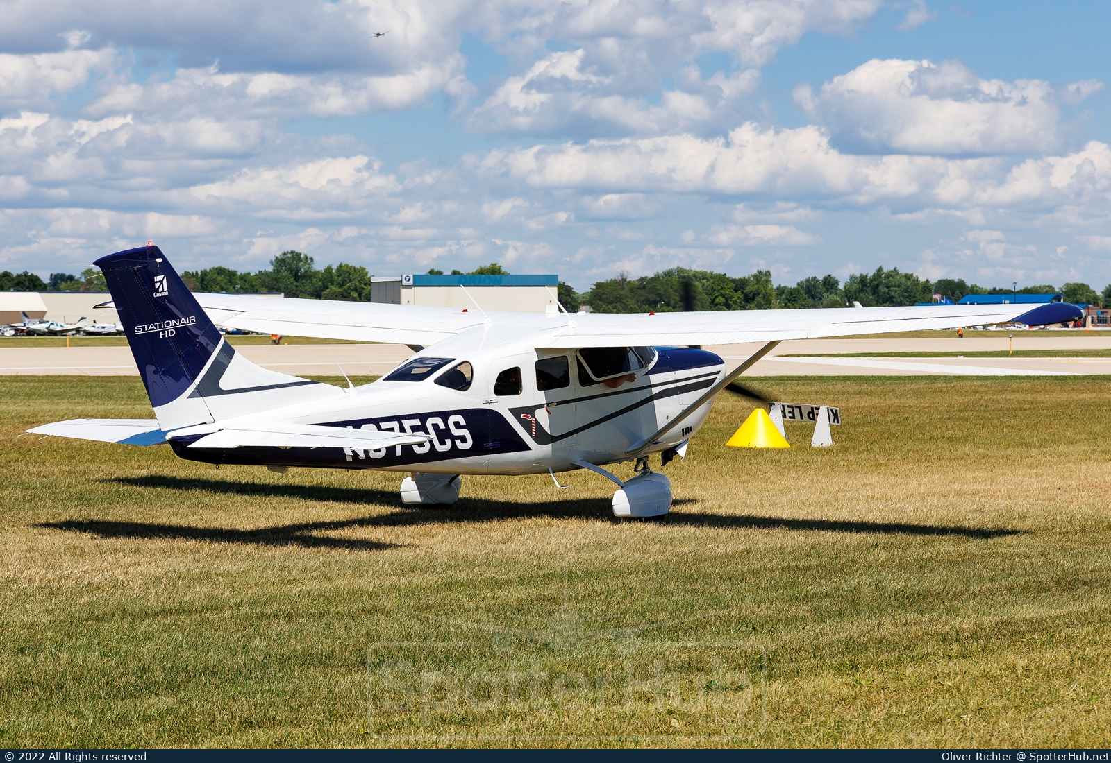 Photo of N975CS - Cessna T206H Turbo Stationair HD operated by Textron Aviation Employees Flying Club