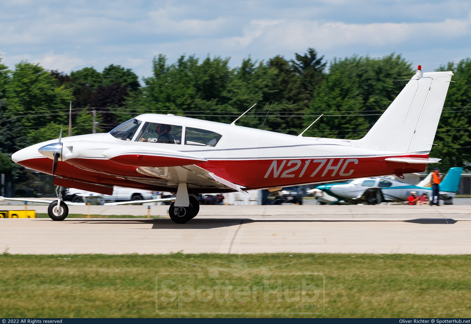 Photo of N217HC - Piper PA-30-160 Twin Comanche operated by Private