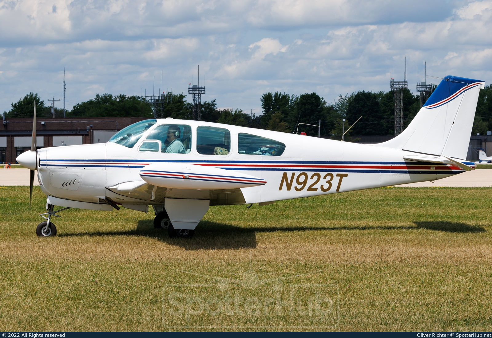 Photo of N923T - Beechcraft 35-33 Debonair operated by Private