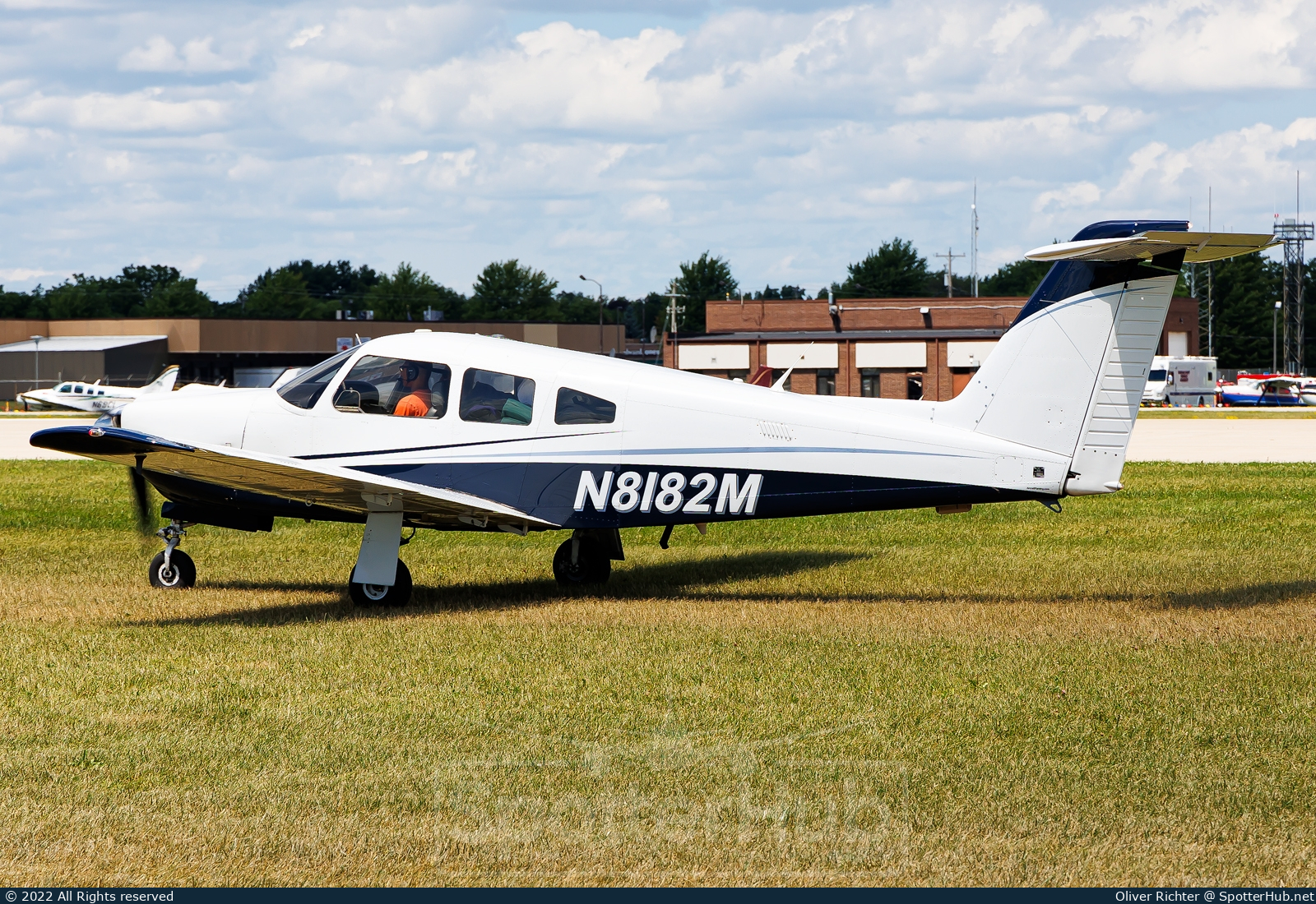 Photo of N8182M - Piper PA-28RT-201 Arrow IV operated by Private