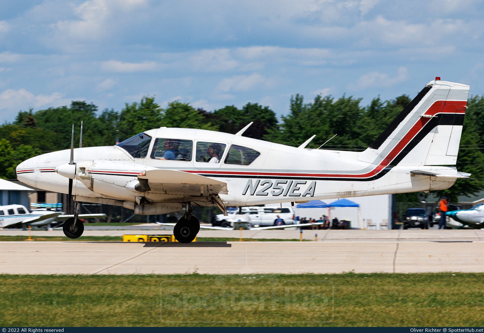 Photo of N251EA - Piper PA-23-250 Aztec D operated by Private