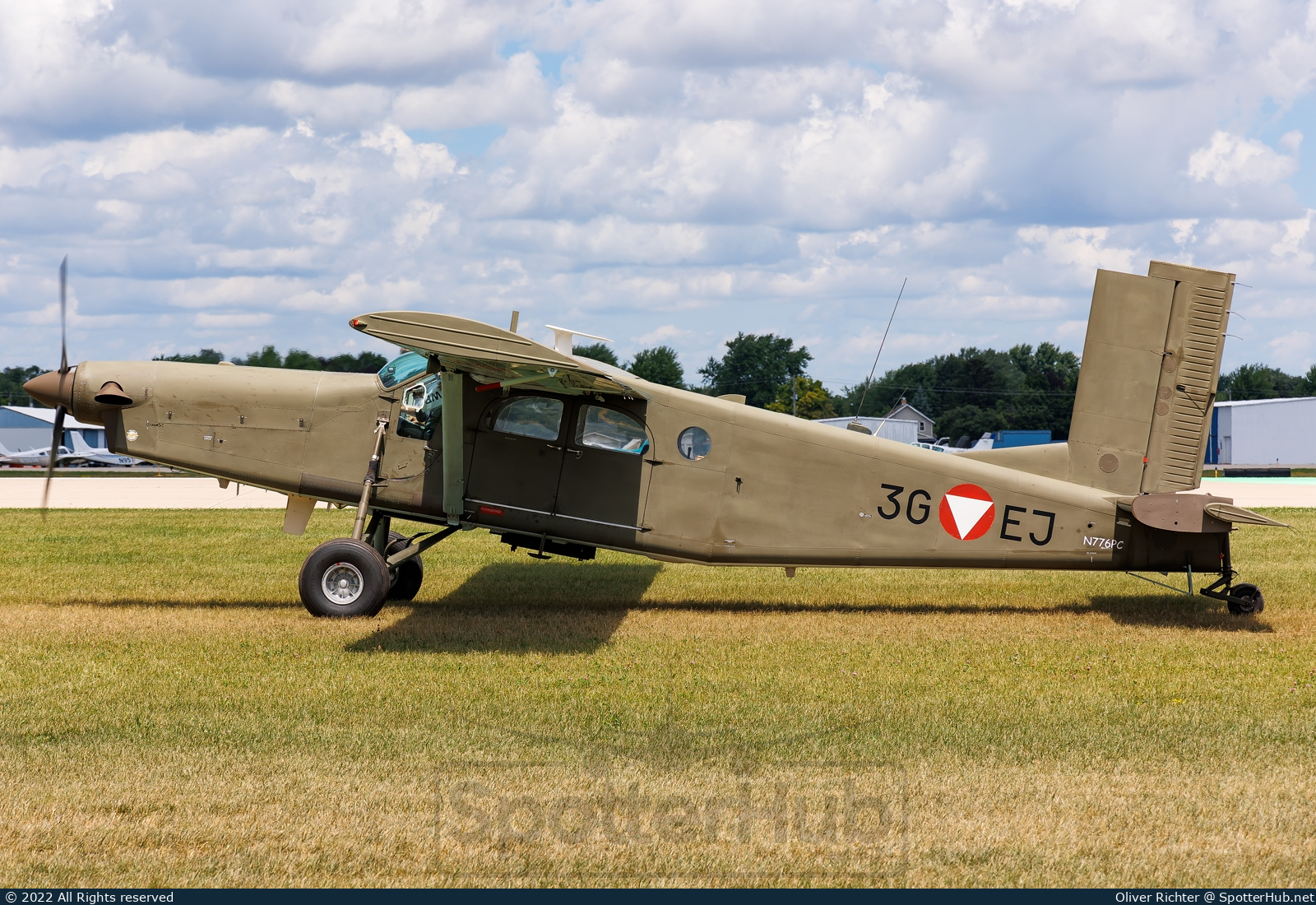Photo of N776PC - Pilatus PC-6/B2-H2 Turbo Porter operated by Private