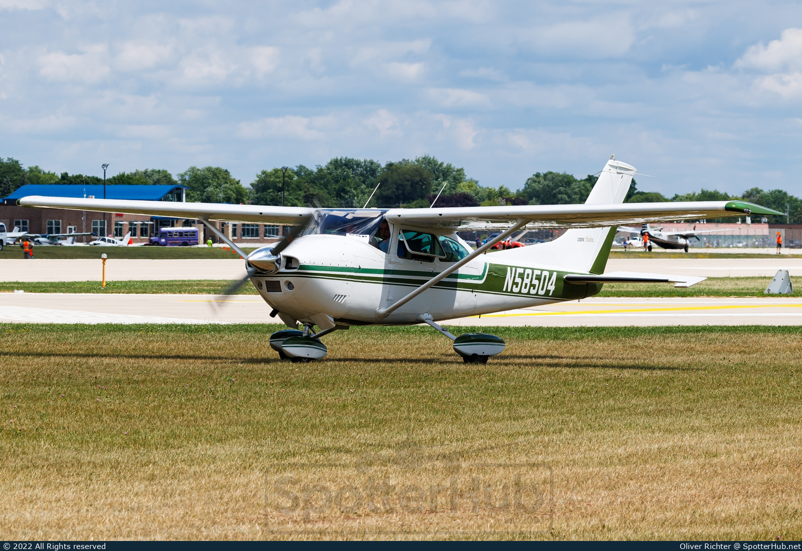 Photo of N58504 - Cessna 182P Skylane operated by Private