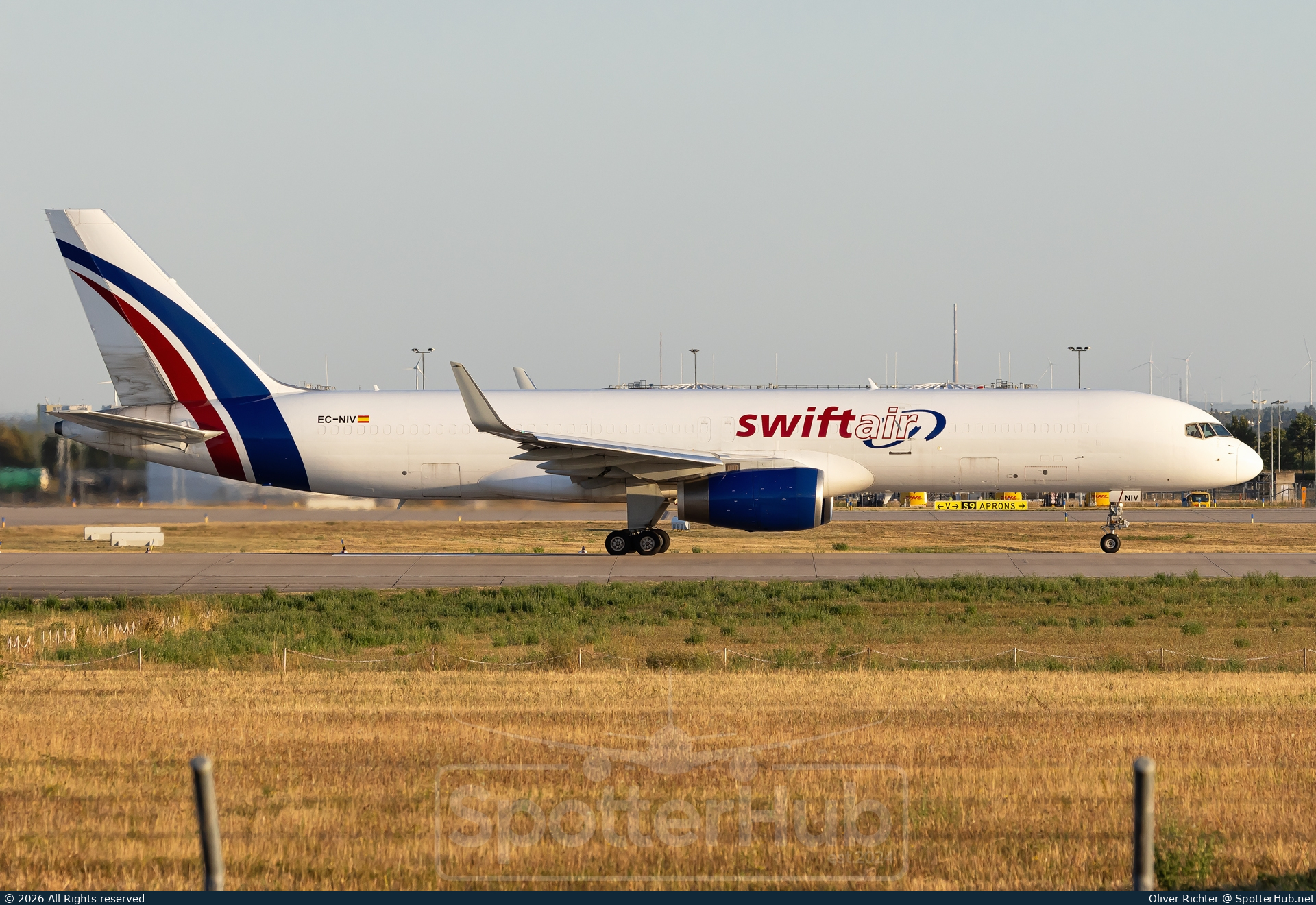 Photo of EC-NIV - Boeing 757-223(PCF) operated by Swiftair