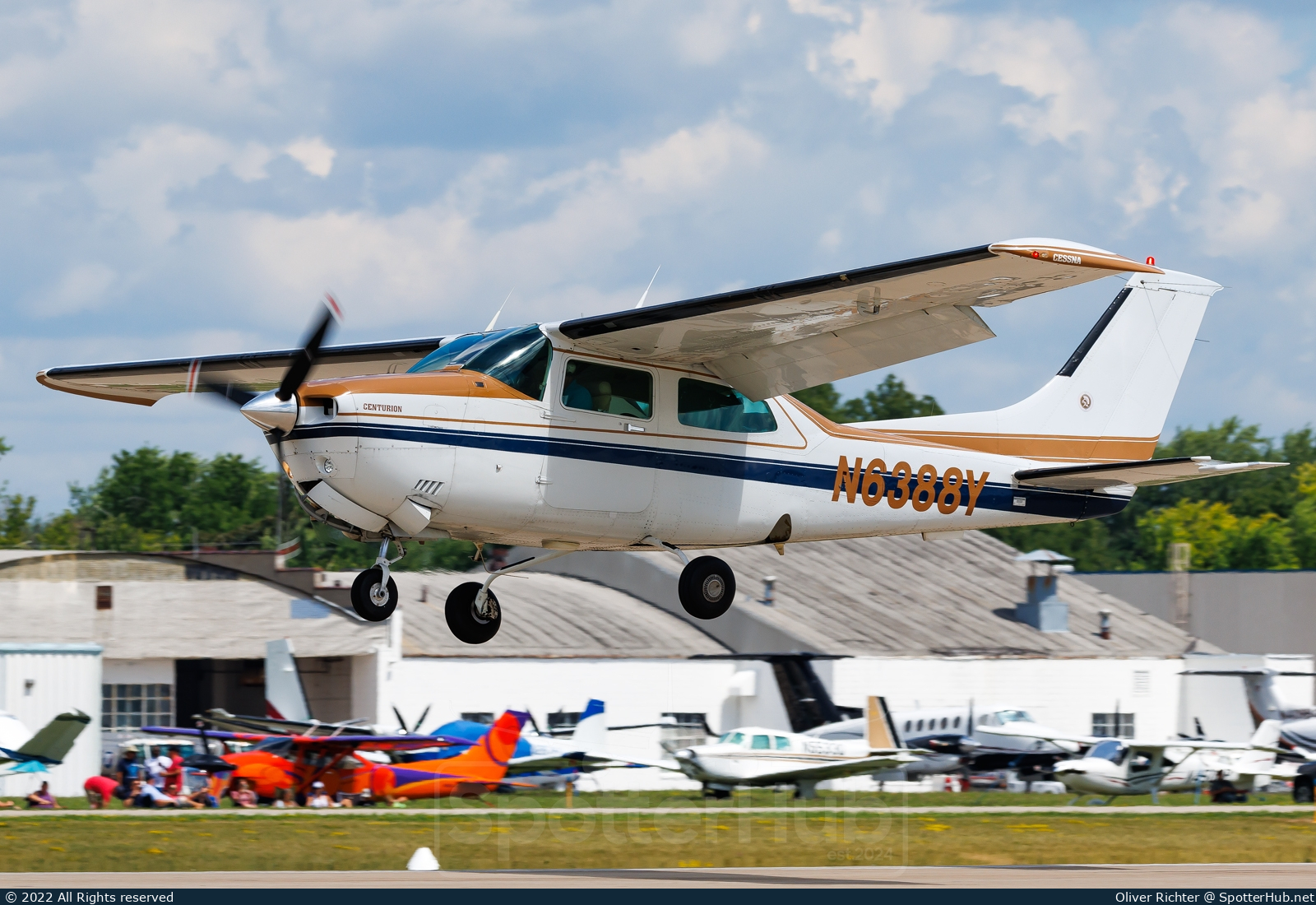 Photo of N6388Y - Cessna T210N Turbo Centurion operated by Private