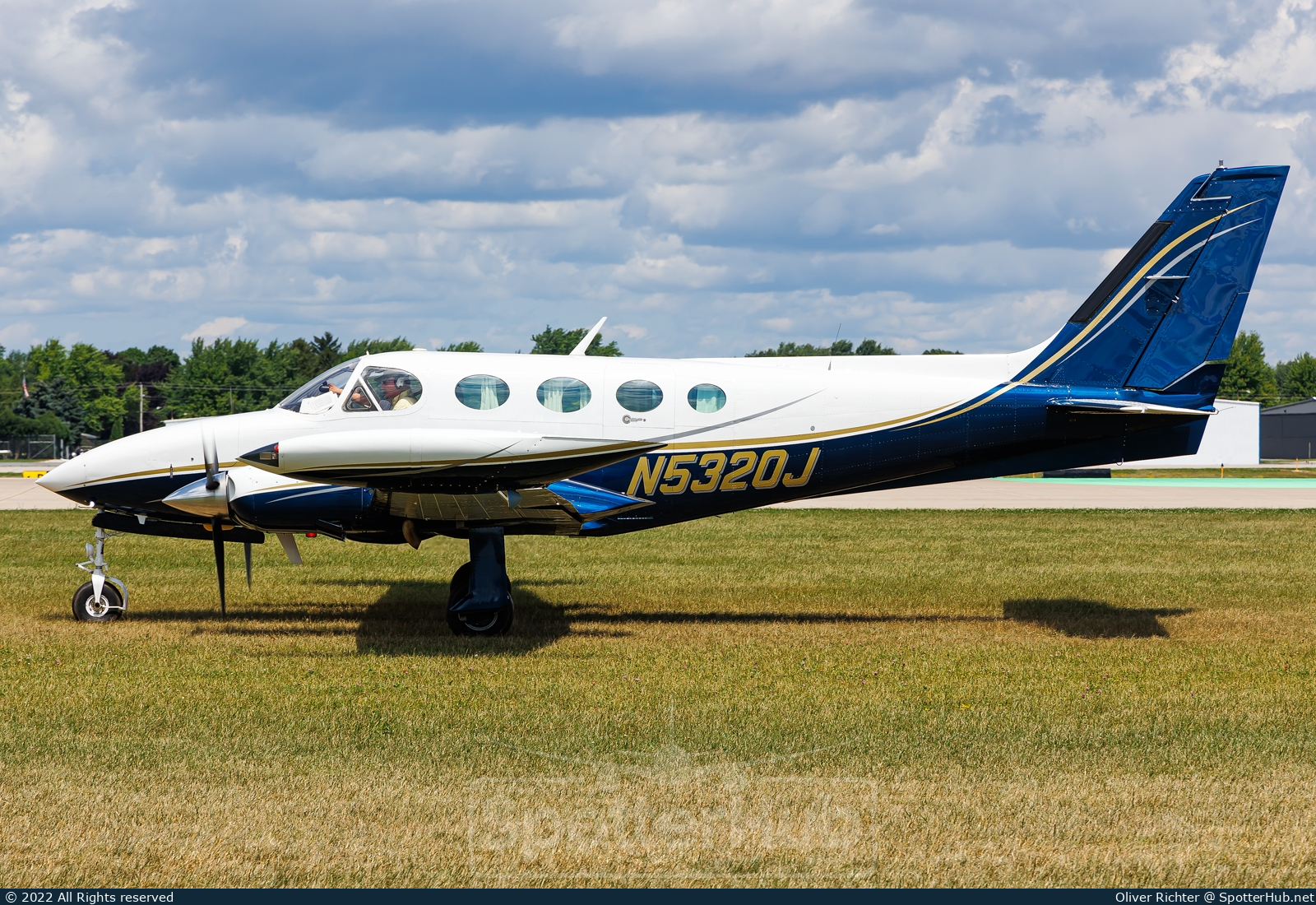 Photo of N5320J - Cessna 340A operated by Private