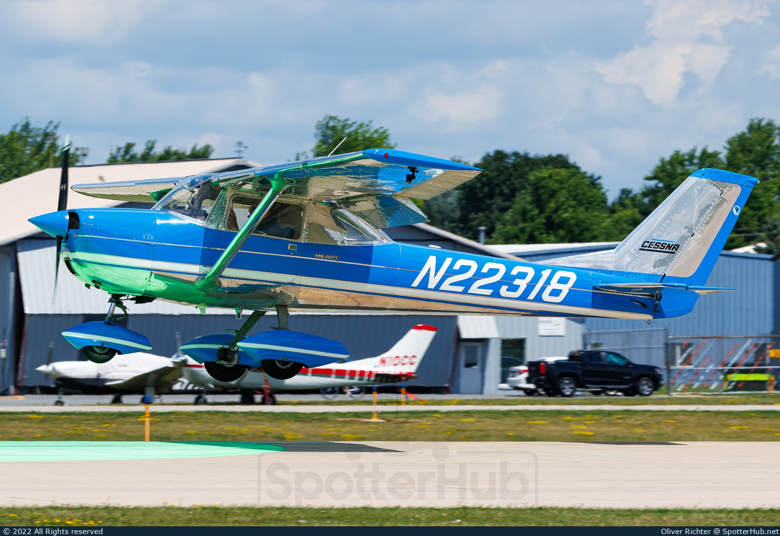 Photo of N22318 - Cessna 150H operated by Private