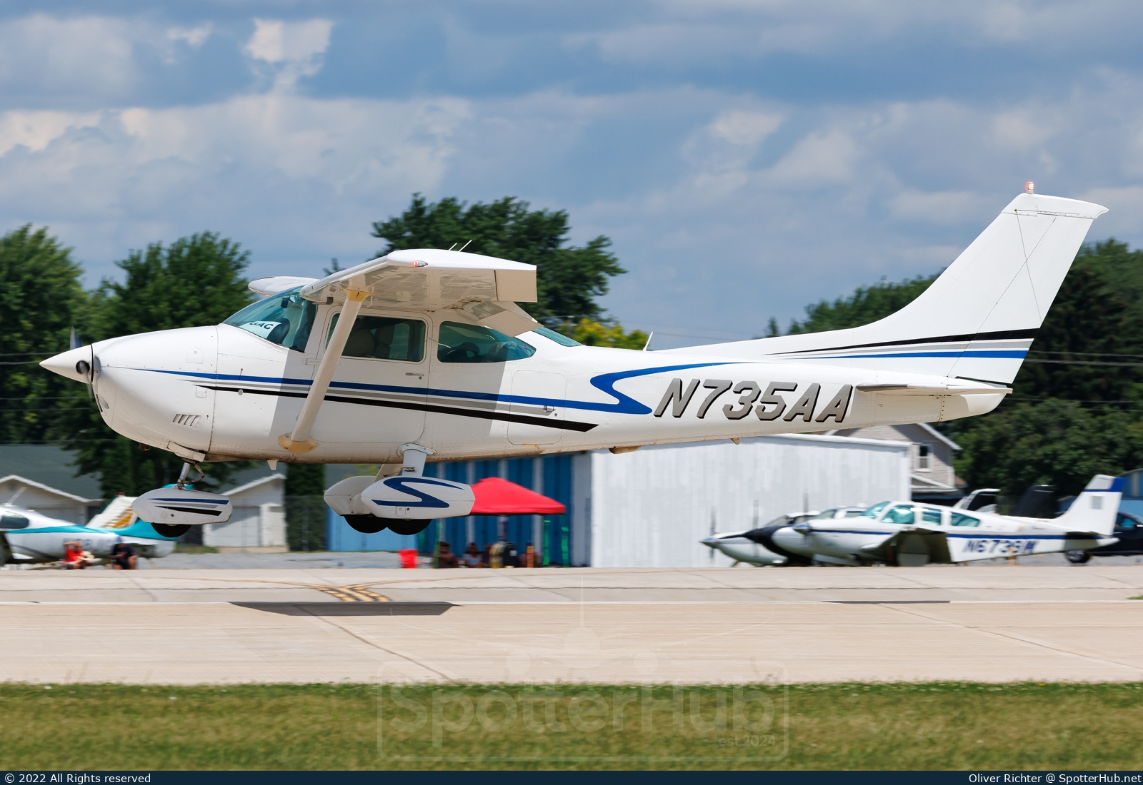 Photo of N735AA - Cessna 182Q Skylane operated by Private