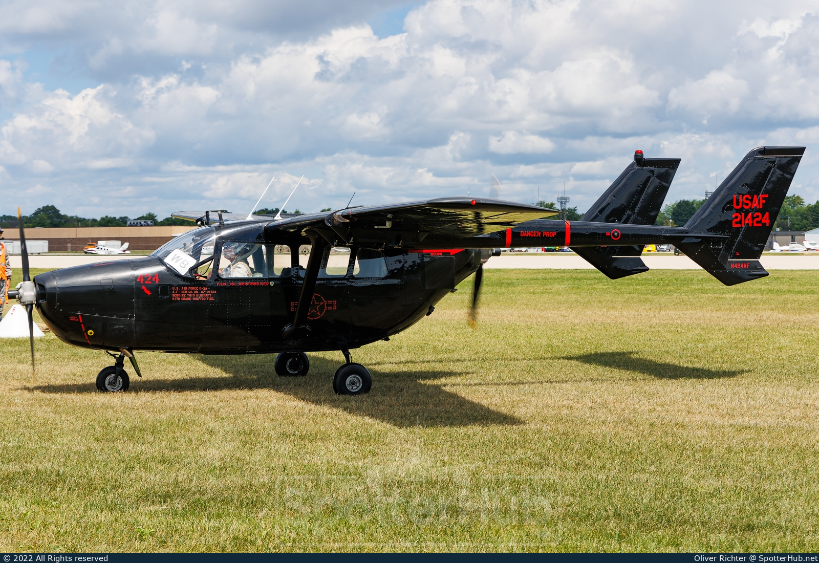 Photo of N424AF - Cessna O-2A Super Skymaster operated by Private