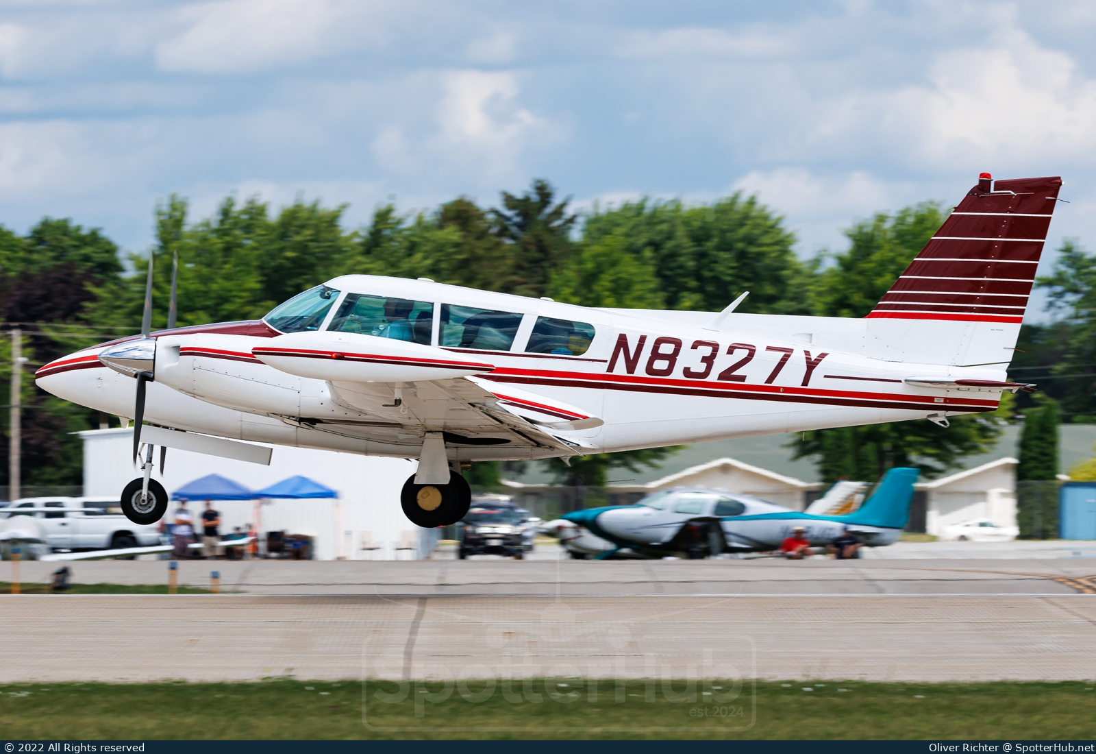 Photo of N8327Y - Piper PA-30-160 Twin Comanche B operated by Private