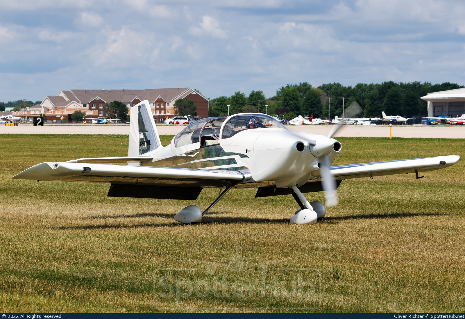 Photo of N527RL - Vans RV-6A operated by Private
