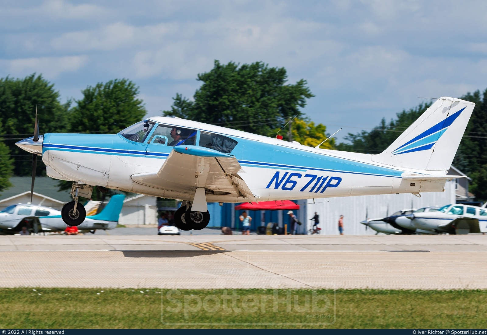 Photo of N6711P - Piper PA-24-250 Comanche operated by Private