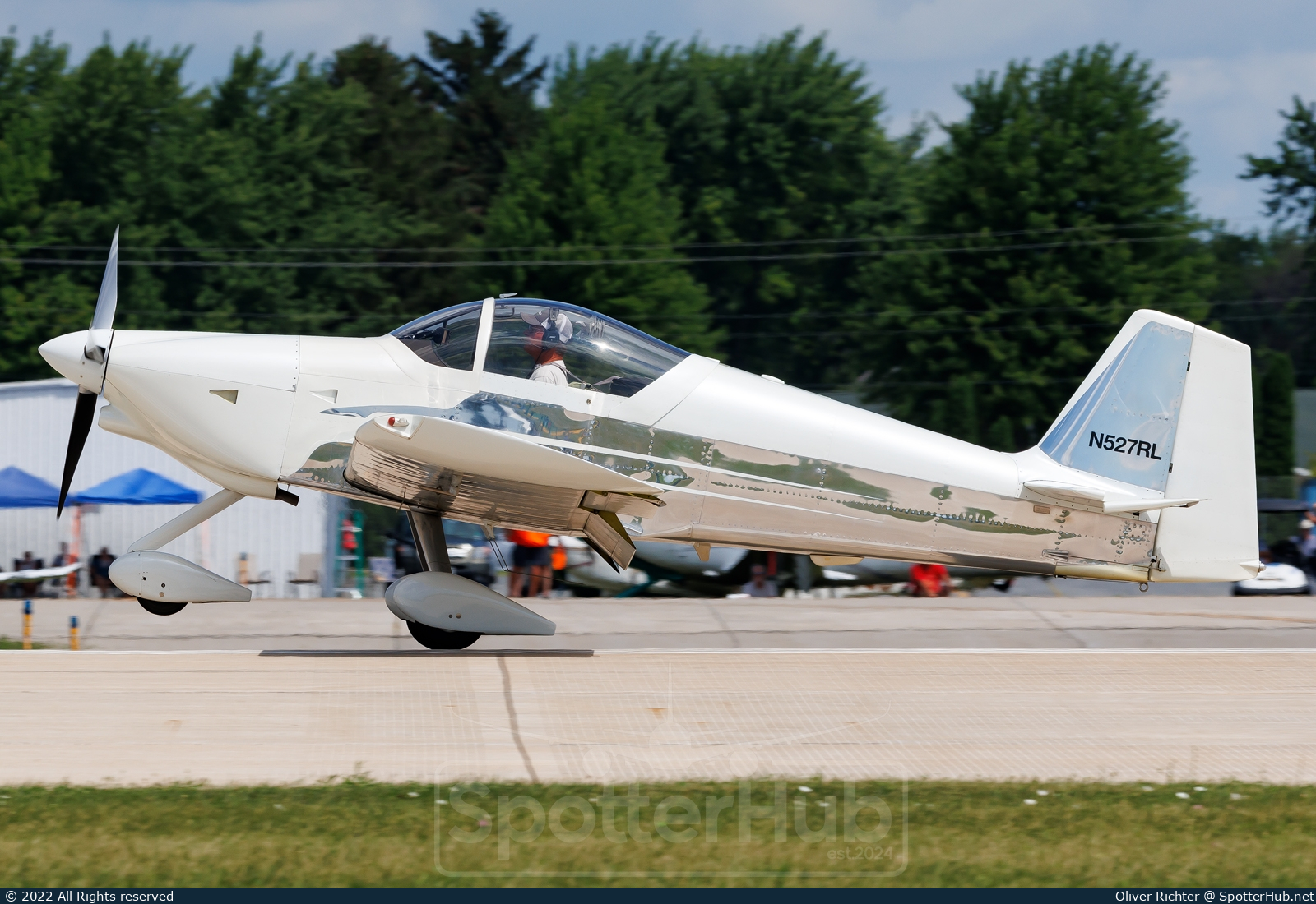 Photo of N527RL - Vans RV-6A operated by Private