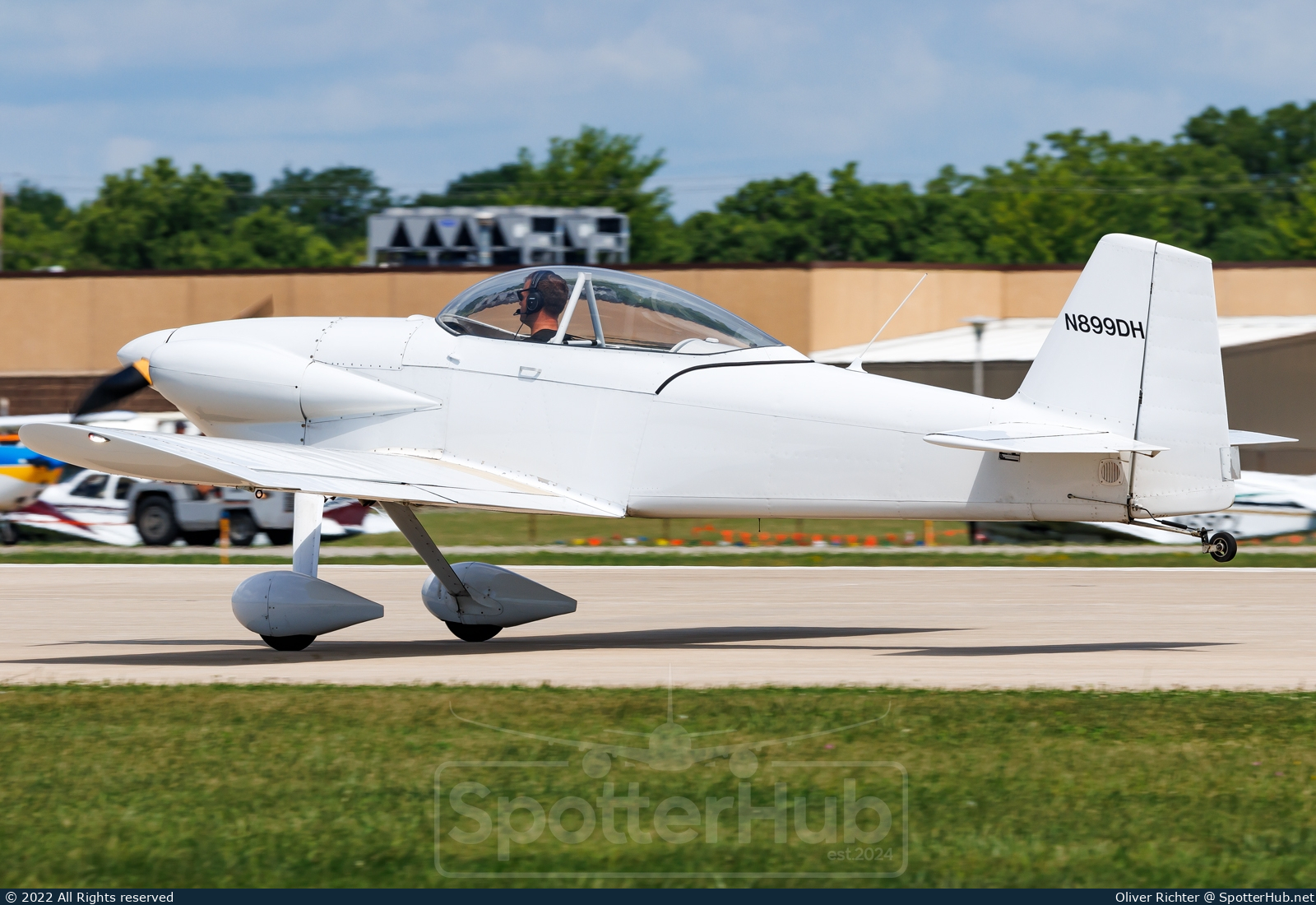 Photo of N899DH - Vans RV-4 operated by Private