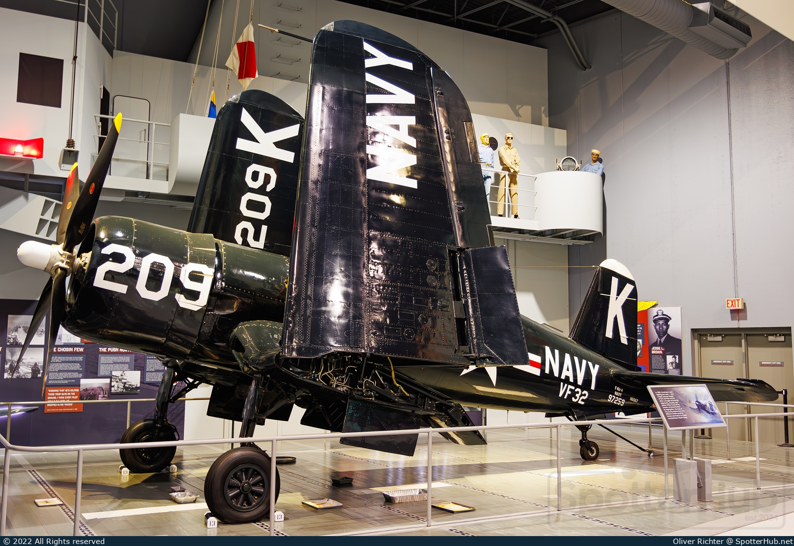 Photo of N6667 - Vought F4U-4 Corsair operated by EAA Experimental Aircraft Association