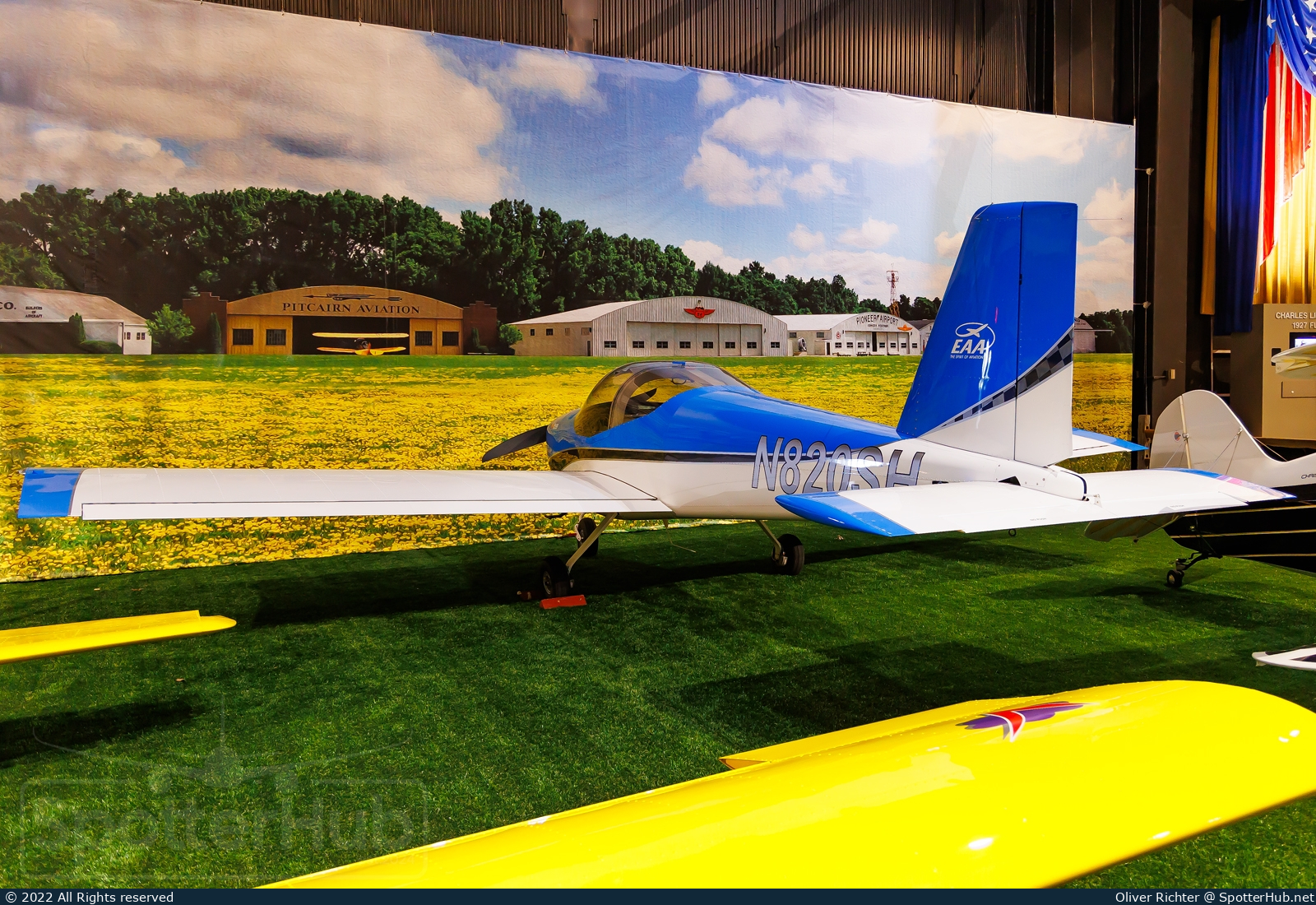 Photo of N820SH - Vans RV-12iS operated by EAA Experimental Aircraft Association