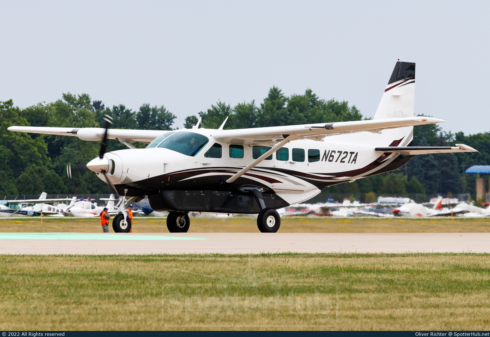 Photo of N672TA - Cessna 208 Caravan 675 operated by Textron Aviation