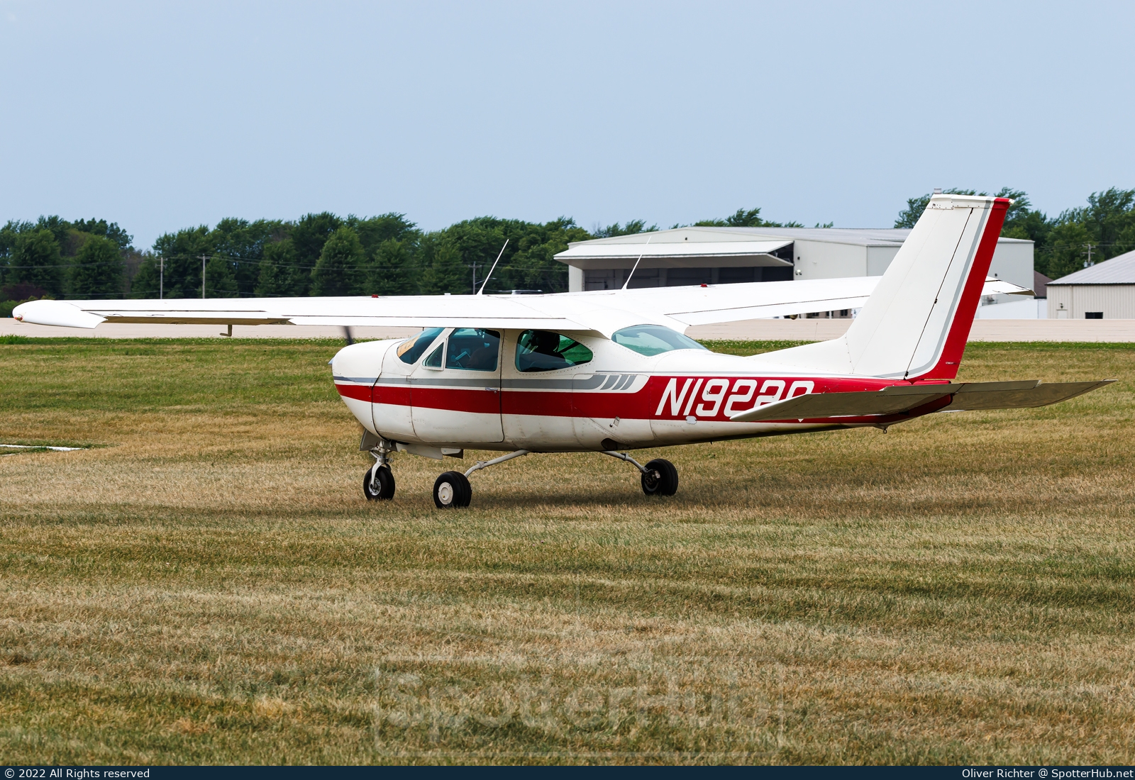 Photo of N1922Q - Cessna 177RG Cardinal RG operated by Private