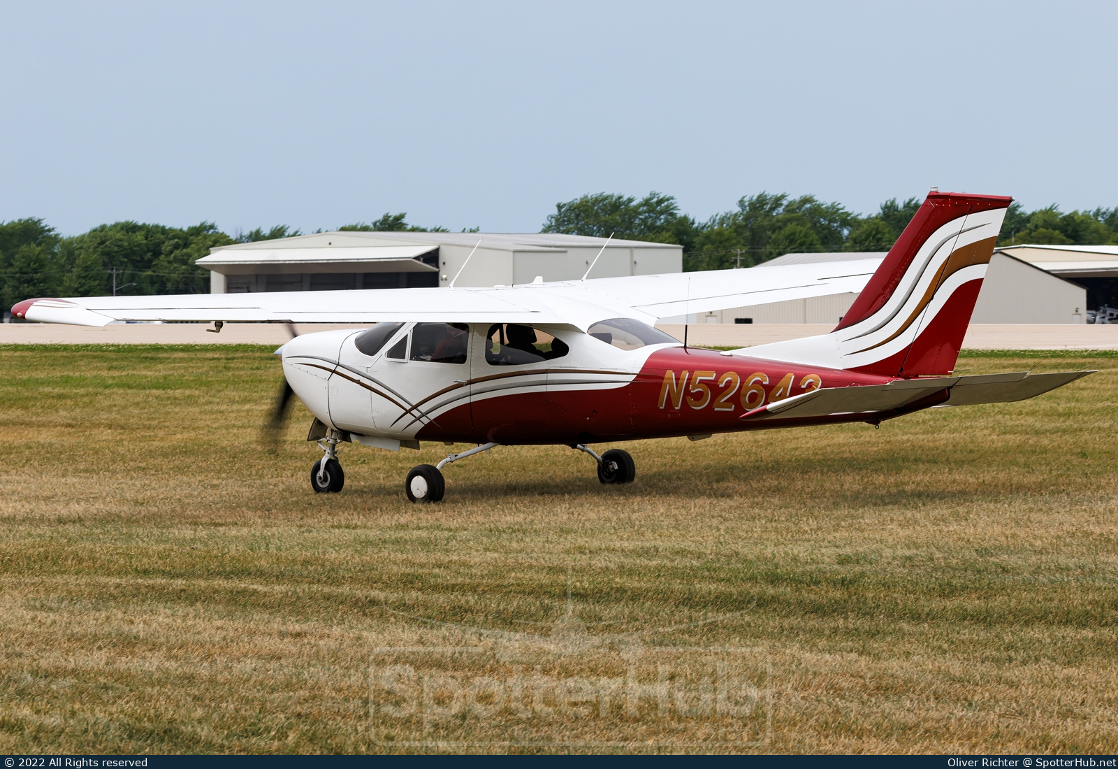 Photo of N52643 - Cessna 177RG Cardinal RG operated by Private