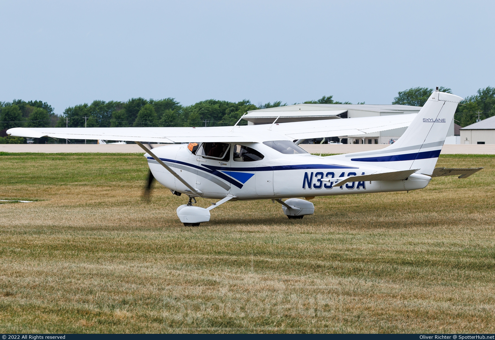 Photo of N334SA - Cessna 182S Skylane operated by Schaumburg Flying Club
