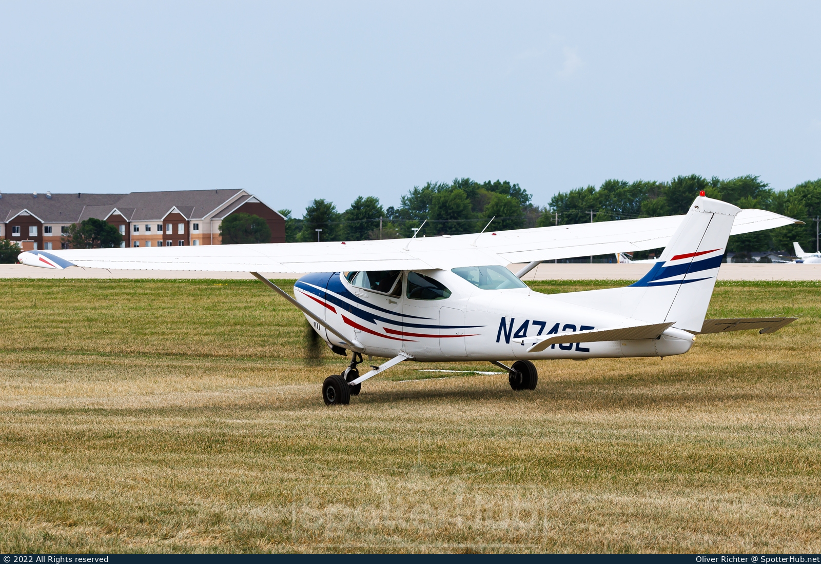 Photo of N4743E - Cessna 182R Skylane operated by Private