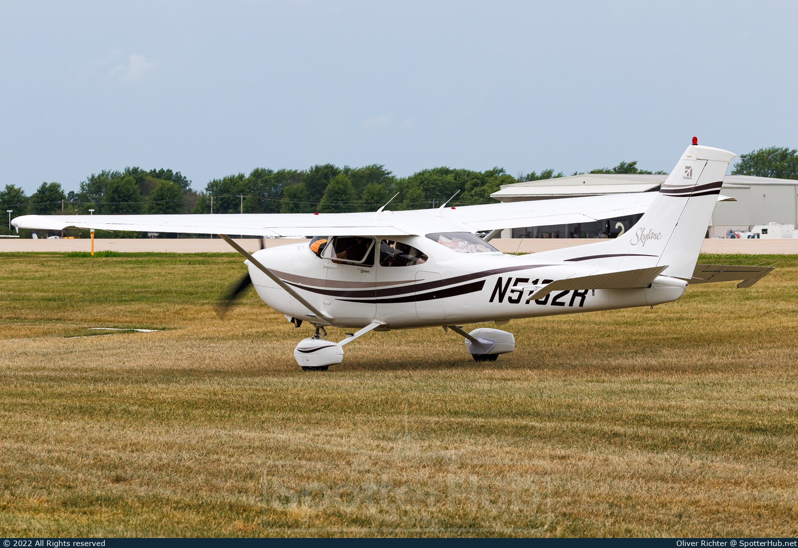 Photo of N5182R - Cessna 182S Skylane operated by Private