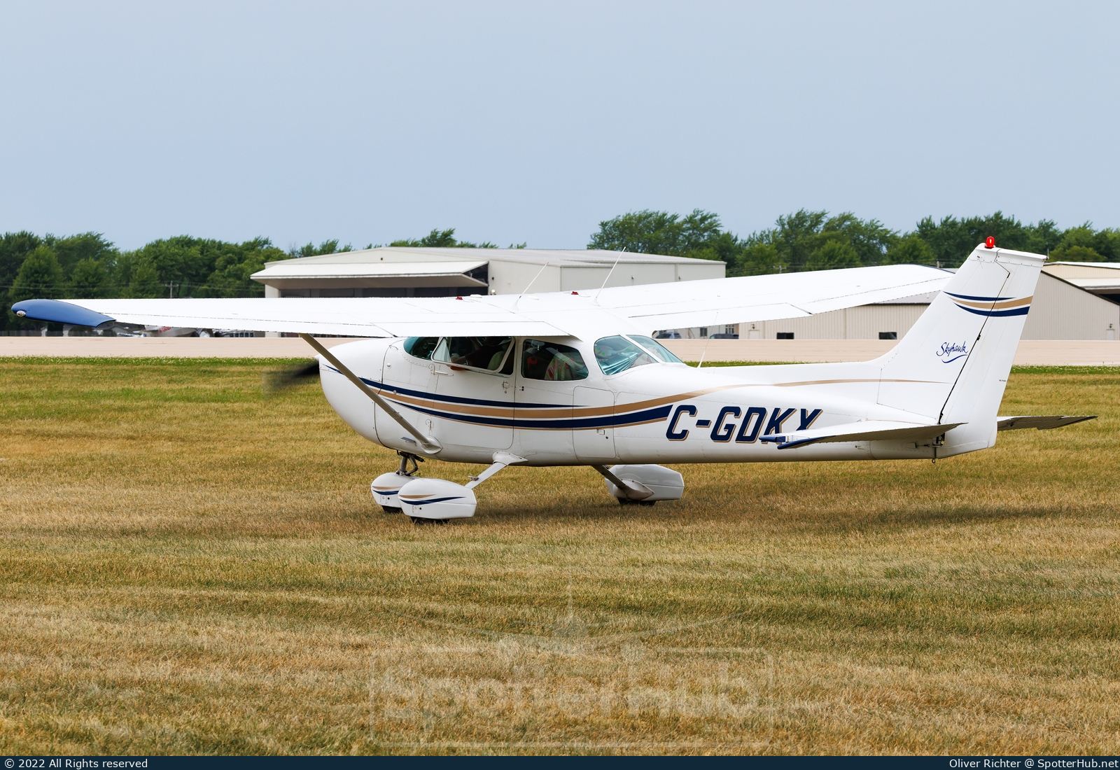 Photo of C-GDKX - Cessna 172M Skyhawk operated by Private