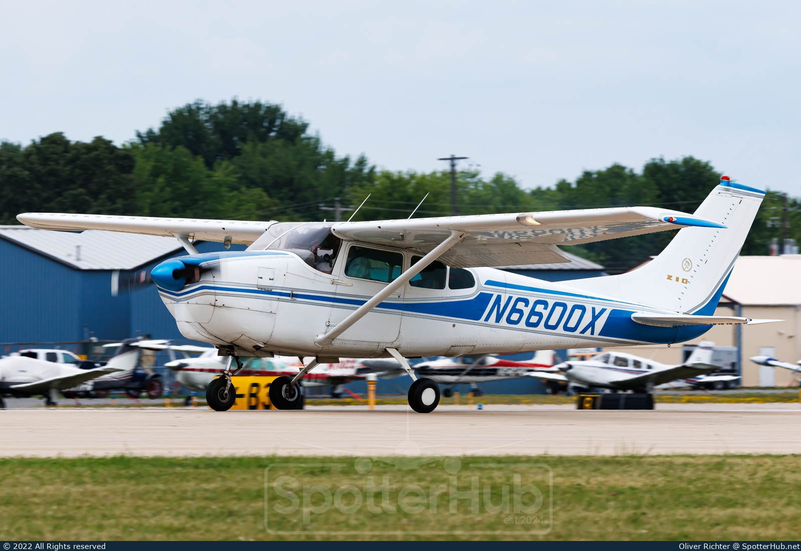 Photo of N6600X - Cessna 210A Centurion operated by Private