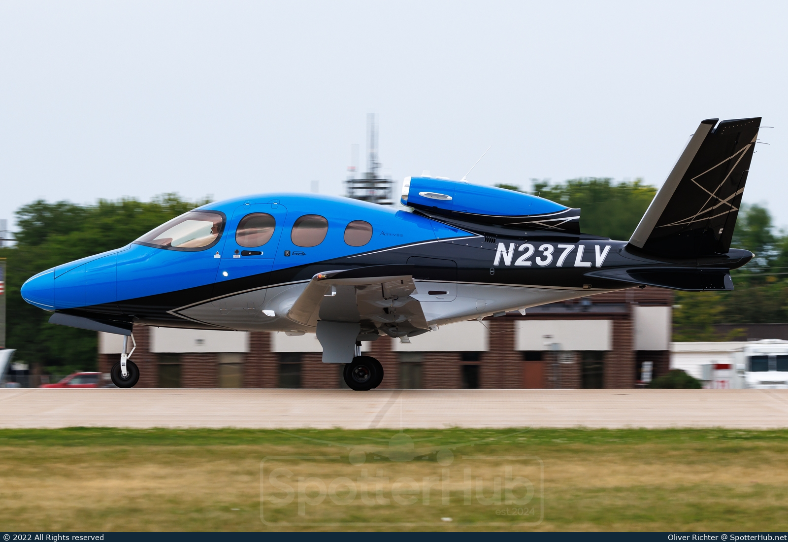 Photo of N237LV - Cirrus Vision Jet G2+ operated by Private