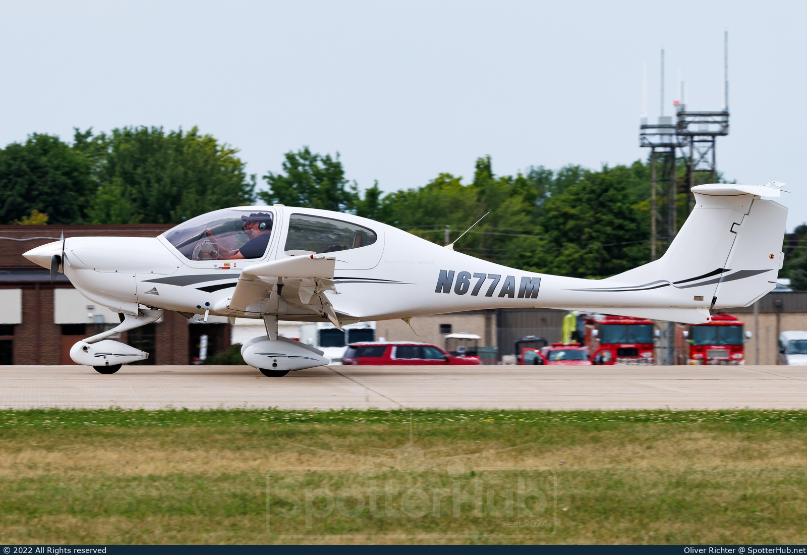 Photo of N677AM - Diamond DA40 Diamond Star operated by Wingnuts Flying Club
