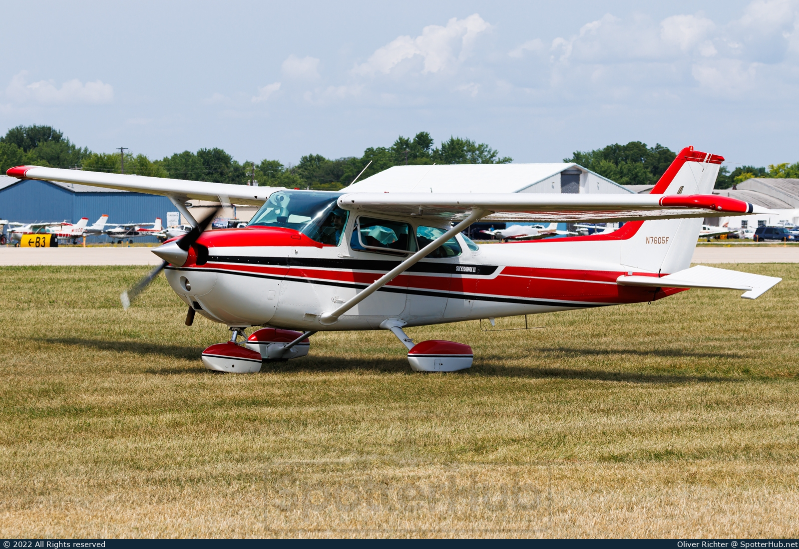 Photo of N7605F - Cessna 172N Skyhawk II operated by Private